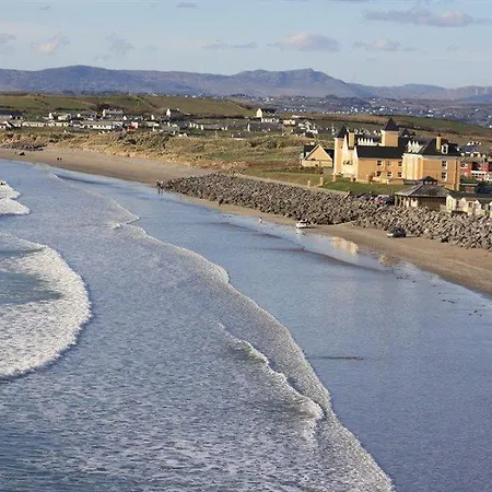 Hotel The Sandhouse And Marine 4*