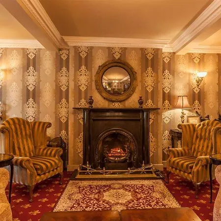 The Sandhouse And Marine Hotel 4*