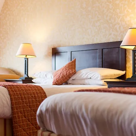 The Sandhouse And Marine Hotel 4*