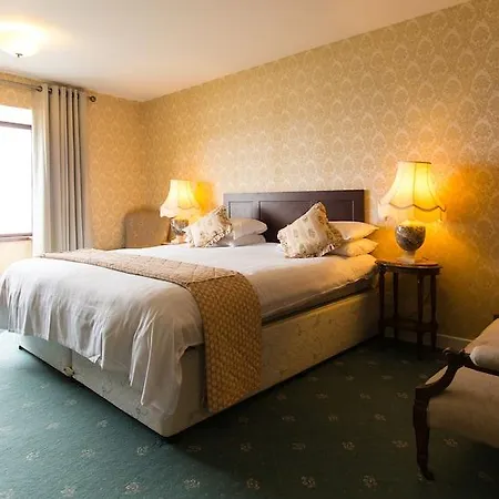 The Sandhouse And Marine Hotel 4*